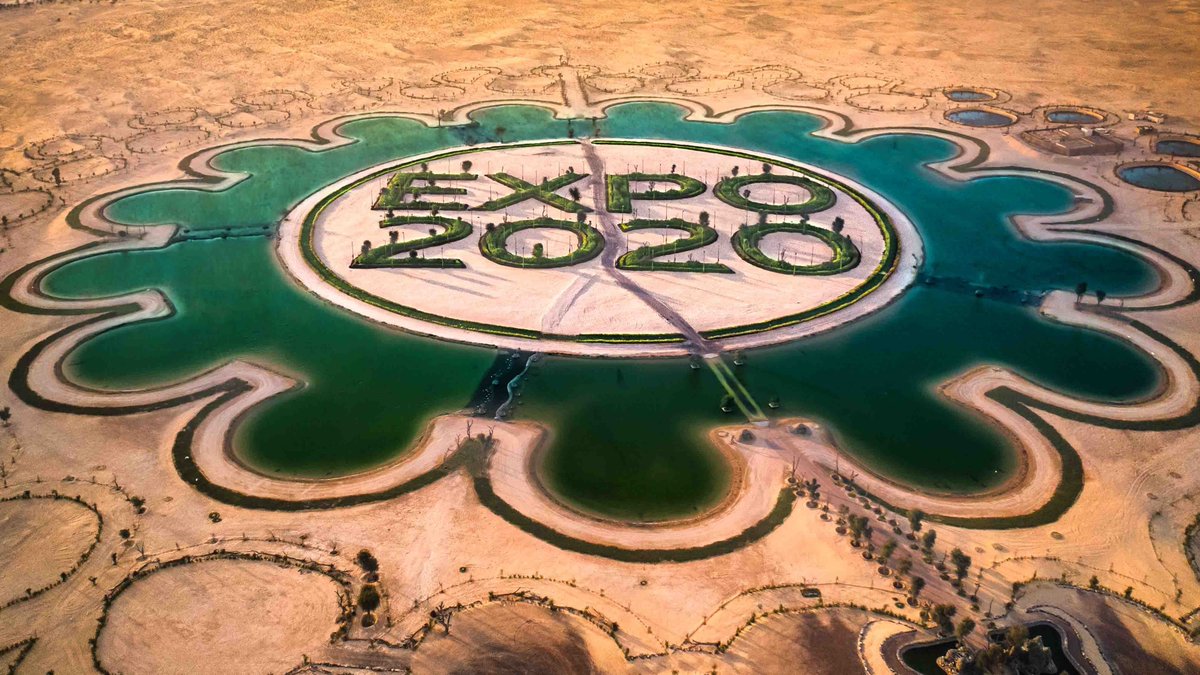 emirates's tweet photo. Prepare to be amazed with some wonderful lake views in Dubai! Which one is your favourite?

#FlyEmiratesFlyBetter #MyDubai @visitdubai 

📸 Mostafa Eldiasty
📸 Liam https://t.co/FKfmrwE62X