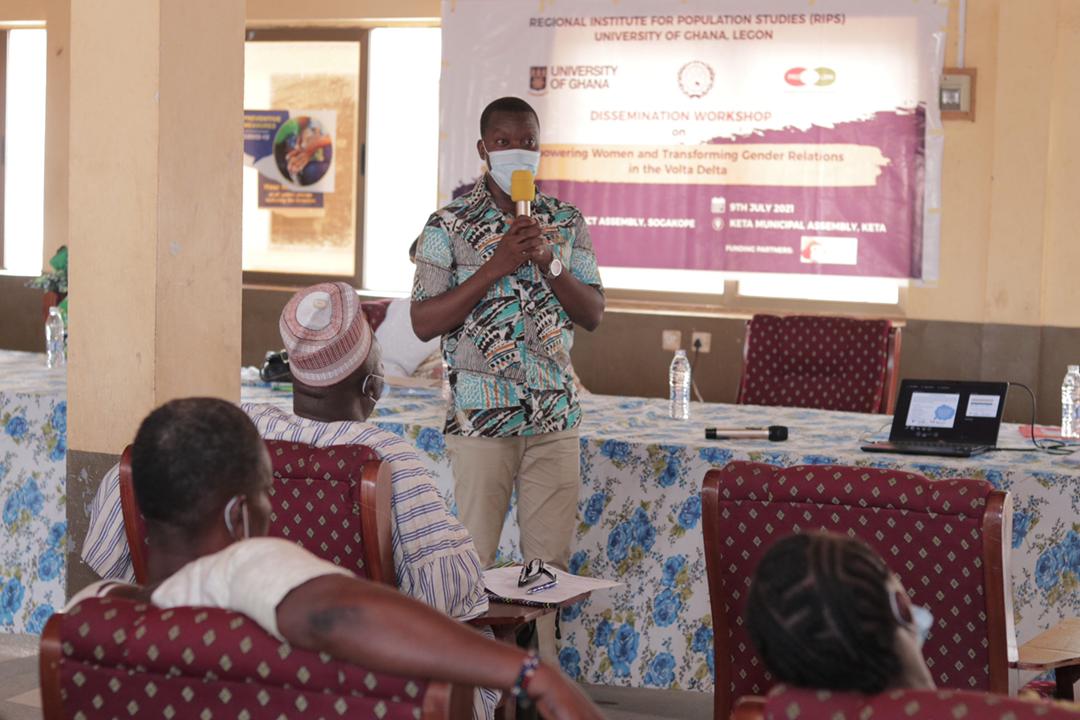 Effective communication is key in research dissemination - facilitating @cdknetwork #Ghana proj. dissemination in English/Ewe in Sogakope & Keta- bit.ly/3bZHq7c