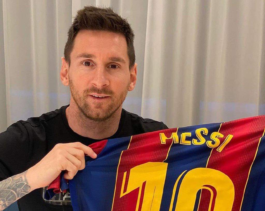 Ù…ÙŠØ³ÙŠ ÙŠÙˆØ§ÙÙ‚ Ø¹Ù„Ù‰ ØªØ®ÙÙŠØ¶ Ø±Ø§ØªØ¨Ù‡ 50 Ù„ØªØ¬Ø¯ÙŠØ¯ Ø¹Ù‚Ø¯Ù‡ Ù…Ø¹ Ø¨Ø±Ø´Ù„ÙˆÙ†Ø© Ø§Ù„ÙŠÙˆÙ… Ø§Ù„Ø³Ø§Ø¨Ø¹