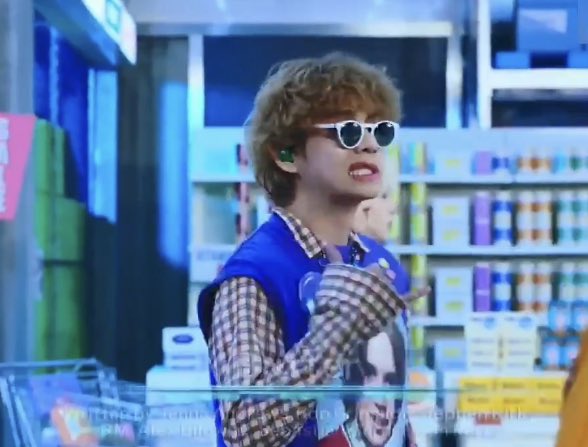 KR97072847's tweet image. プードルテテは最高で最強だわ💜

#BTS
#BTS_Butter 
#FNSでBTS 
#FNS歌謡祭

#キムテヒョン #テテ #BTSV
#KimTaehyung #김태형