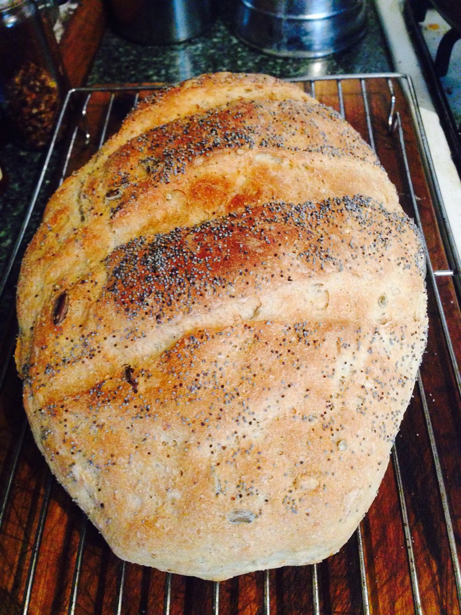 HoraNoona's tweet image. I had planed on making Tiger Bread but, it transpired I was out of rice flour, so I made a Seeded Bloomer instead.
#WorkWithWhatYouGot