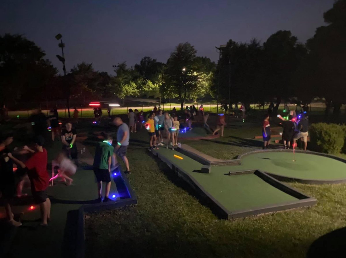 What a great night with HUNDREDS of area middle schoolers who enjoyed Glow Golf for FREE with <a href="/OlathePolice/">Olathe Police</a>. We had a blast! We’d love to host your friends and family soon. Glow Golf sessions are $7/each on Friday and Saturday nights from 9-11pm. 

📸: Olath PD