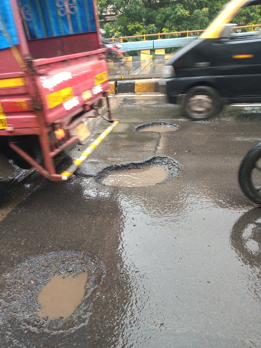 ChackChavan's tweet photo. Please don't protect us from COVID-19 . We want to be protected from suicide bombs🕳️. Please help us #BMC @mybmc @mybmcbizsupport @OfficeofUT @narendramodi @nawabmalikncp @timesofindia @CMHLPIndia https://t.co/1OtvRv1s5e