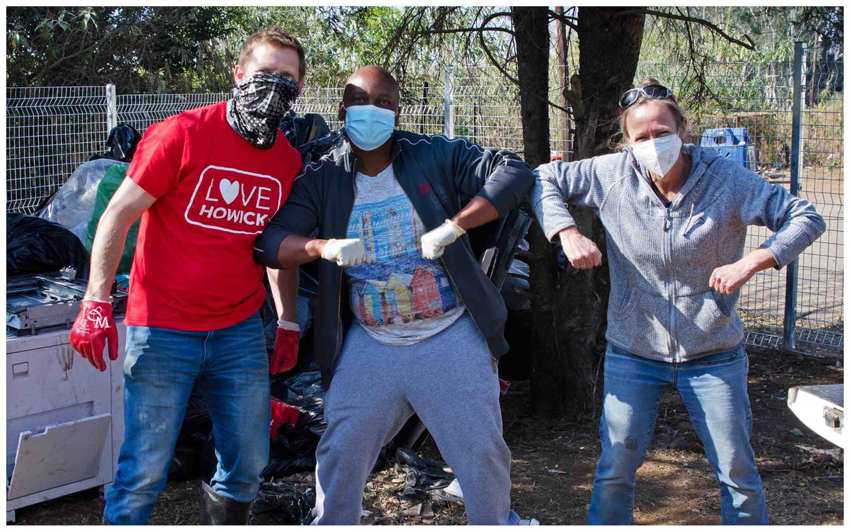 Jvrs1928's tweet photo. #ZumaCoupAttempt failed. Howick united in cleaning yo and rebuilding together #lovehowick https://t.co/BPvJgobz9y