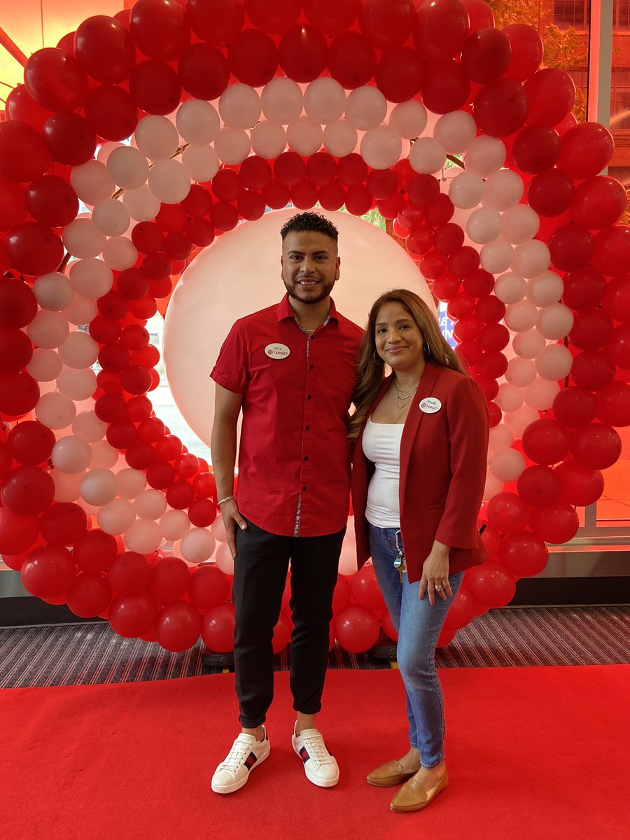 T3402 Rivernorth is now open for business!  Thank you to all leadership in D116, BP’s , FIBP and HQs for your support. <a href="/Jerry_Target/">Jerry Ramirez</a> and team are going to crush it! Thank you for allowing me to be a part of the ride as NSOE. <a href="/MikeQuinn75/">Mike Quinn</a> <a href="/A_Leigh_/">AV</a> #anotherstoreopeninginthebooks