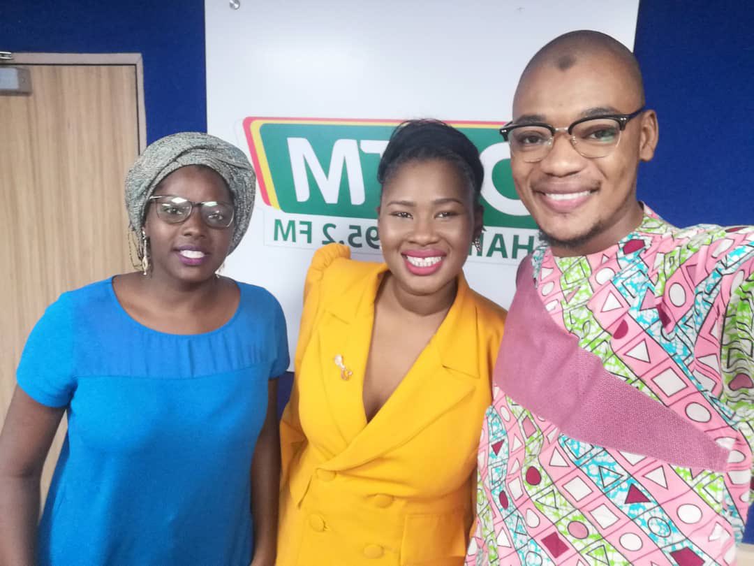 Toute fraîche à l’ ORTM 

J’ai débuté ma matinée sur le plateau de Bamako Matin pour parler d’entrepreneuriat féminin, nous avons parler de Zabbaan, mon parcours du Mali à la France puis de la France au Mali. 
Enfin de La Nuit du Mandé le concept, le programme… 

#AïssataDiakite