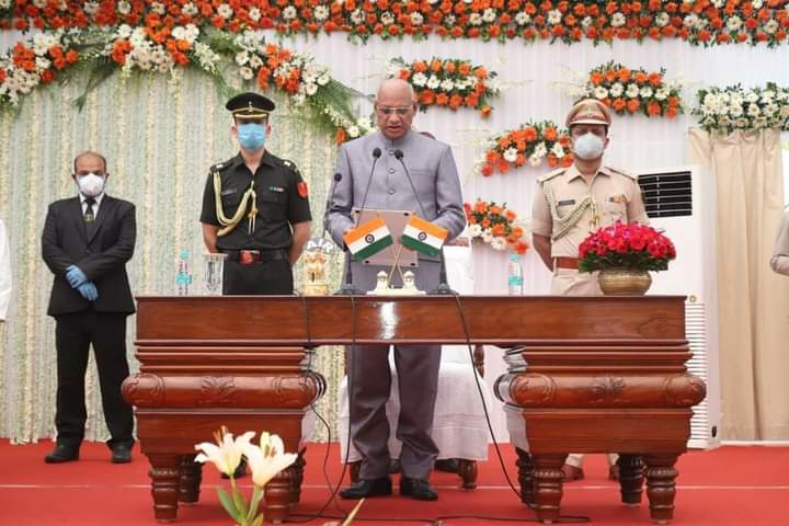 Mlasbmehta's tweet photo. झारखण्ड के राज्यपाल के रूप में शपथ लेने पर माननीय श्री रमेश बैस जी को बहुत-बहुत बधाई एवं शुभकामनाएं। https://t.co/nZrArTY92g