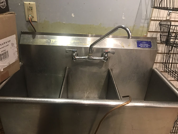 NYS_OGS's tweet photo. #NYS Surplus, kitchen edition!
Next week on the #NYS @eBay Store we will have:
#Whirlpool Stove
#Turboair Commercial Refrigerator
Stainless Steel Commercial Sink
#Beverageair Undercounter Commercial Refrigerator
Visit https://t.co/GZPz0f45r2 for more info https://t.co/8YQgY5LYxK