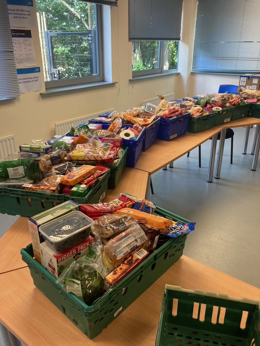 AspireAcadWorcs's tweet image. What makes @AspireAcadWorcs GREAT? 
It is when we get to support families through the holidays with Food Parcels, due to the kind donations of staff &amp;amp; @FareShareUK 

This is just a small part we will play in supporting our families this summer
@CECHannah 
#APFREE