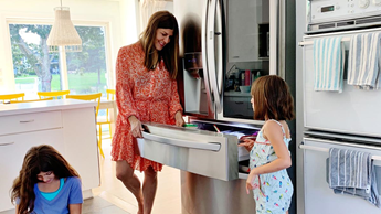 hoonchyeah's tweet photo. 🍨 love is turning your Full-Convert Drawer to freeze, simply to store extra pints. #NationalIceCreamDay #LGInstaView
@lgdevinmolloy @lgjoeytorres https://t.co/O79ebkxKGK
