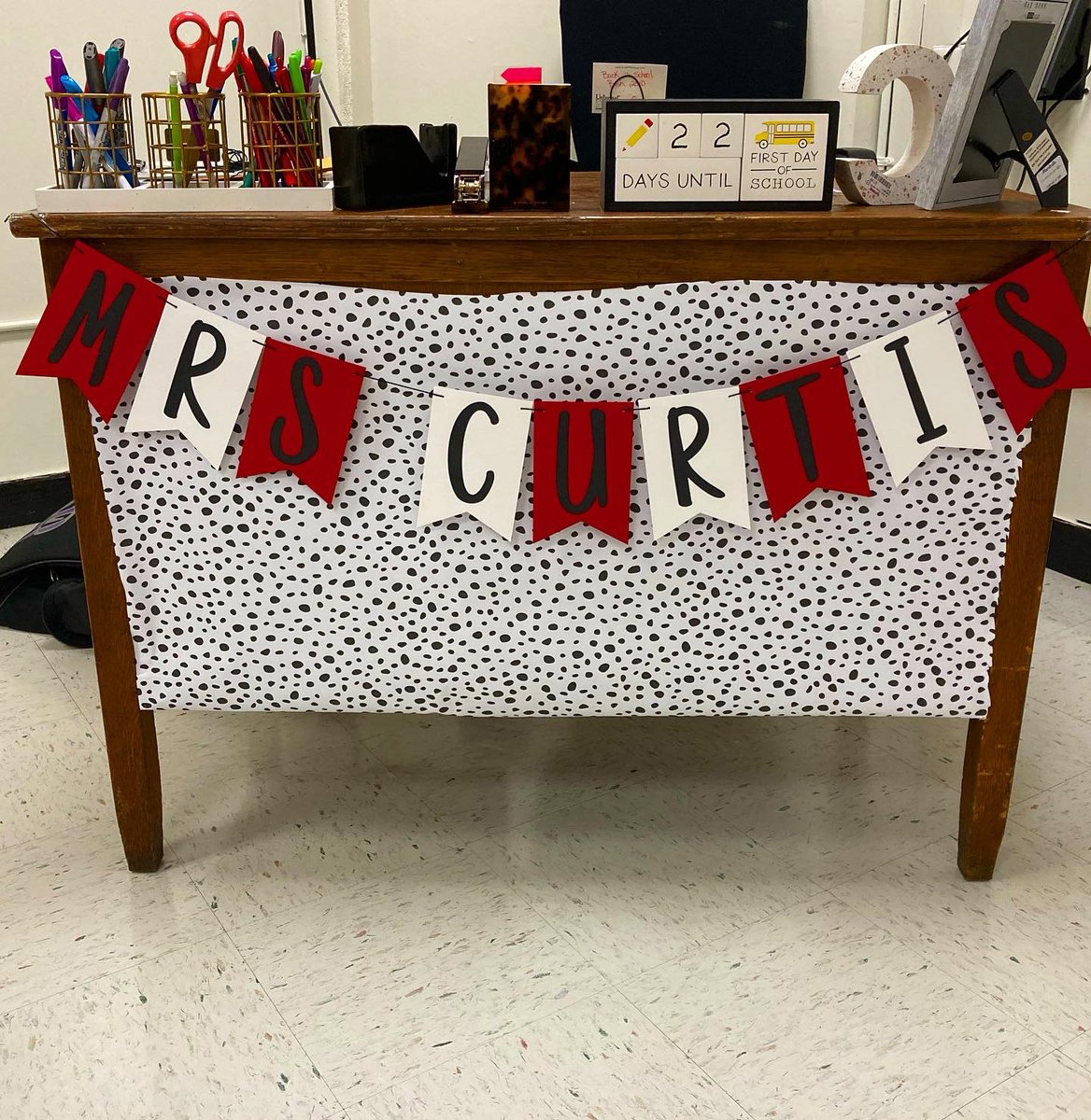 I’m so thankful and blessed with the opportunity to be teaching 5th grade math and science at Loudon Elementary School this year!👩🏼‍🏫❤️✏️📚

My prayer for this school year is for each of my students to feel loved and to see Jesus in me!
Matthew 5:16🌟
#firstyearteacher #mrscurtis