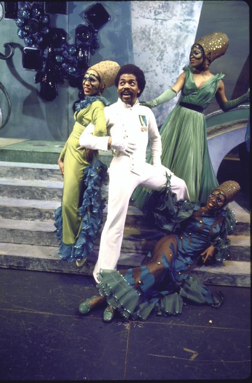 Here are some photos of this week's podcast guest <a href="/Andre_DeShields/">André De Shields</a> in THE WIZ!✨

📸: Martha Swope

Find a platform to listen to our podcast here➡️ linktr.ee/broadwaycurtai…

#musicals #broadway #musicaltheatre #broadwayhistory #musicaltheatrehistory #theatrehistory #theatrepodcast