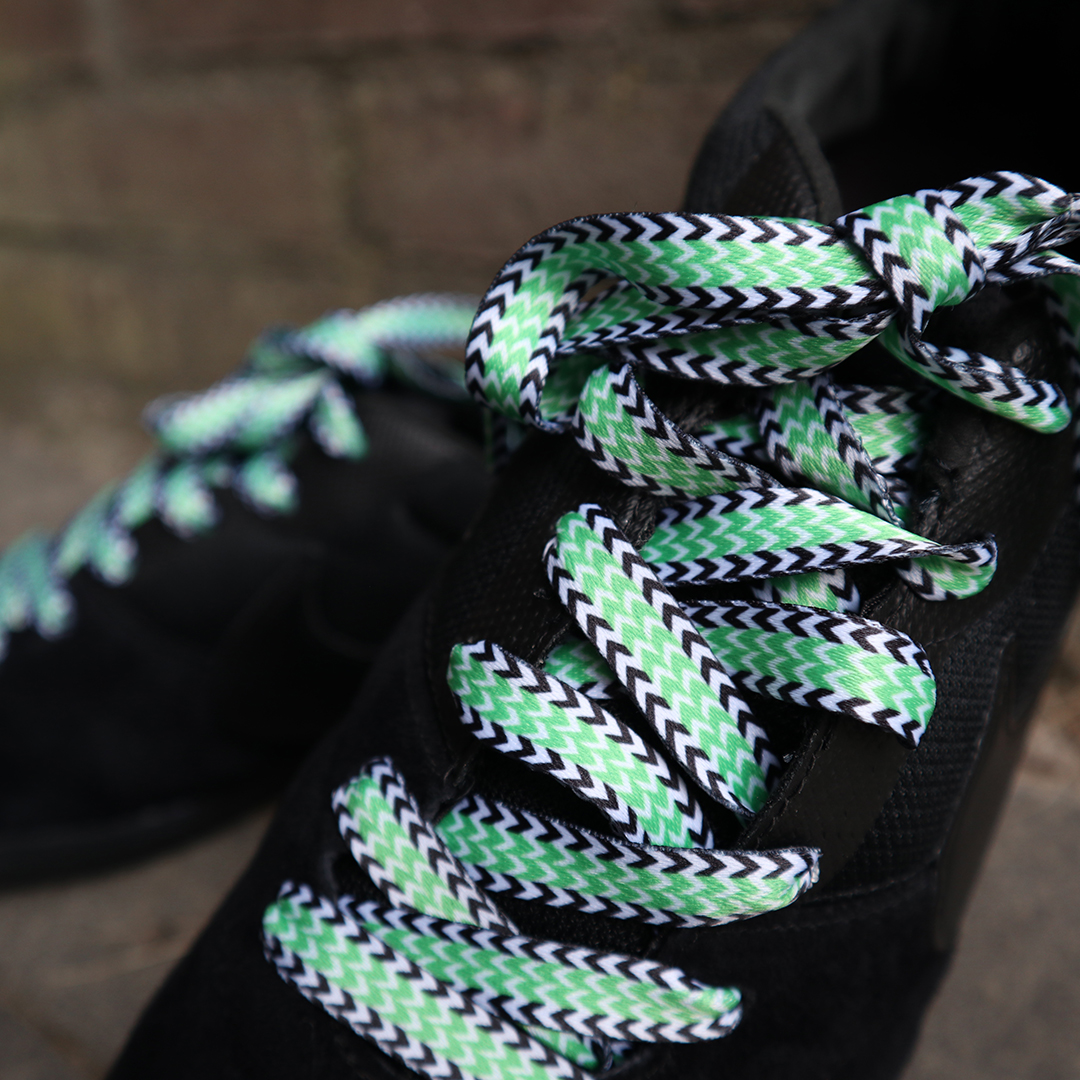 RetroLaces tweet media