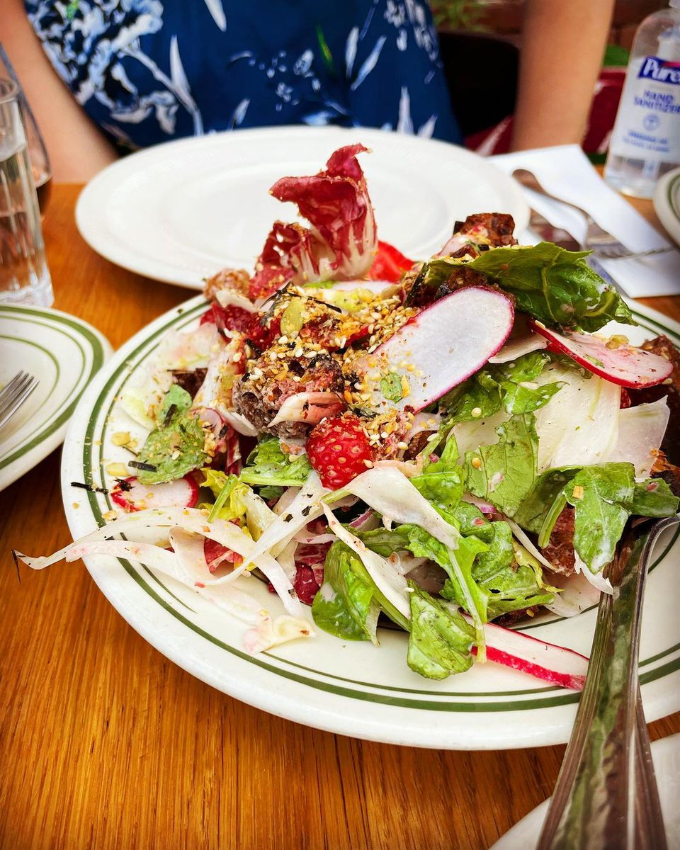 craigieonmain's tweet photo. The weather's finally looking up for the next couple of days 🔥🔥  We're back open Wednesday - Saturday, stop by before we close for the month in August and try to top these photos from @cball206's recent visit! We look forward to cooking for you soon. #cambma #bosfeed https://t.co/8tws4gyVqZ
