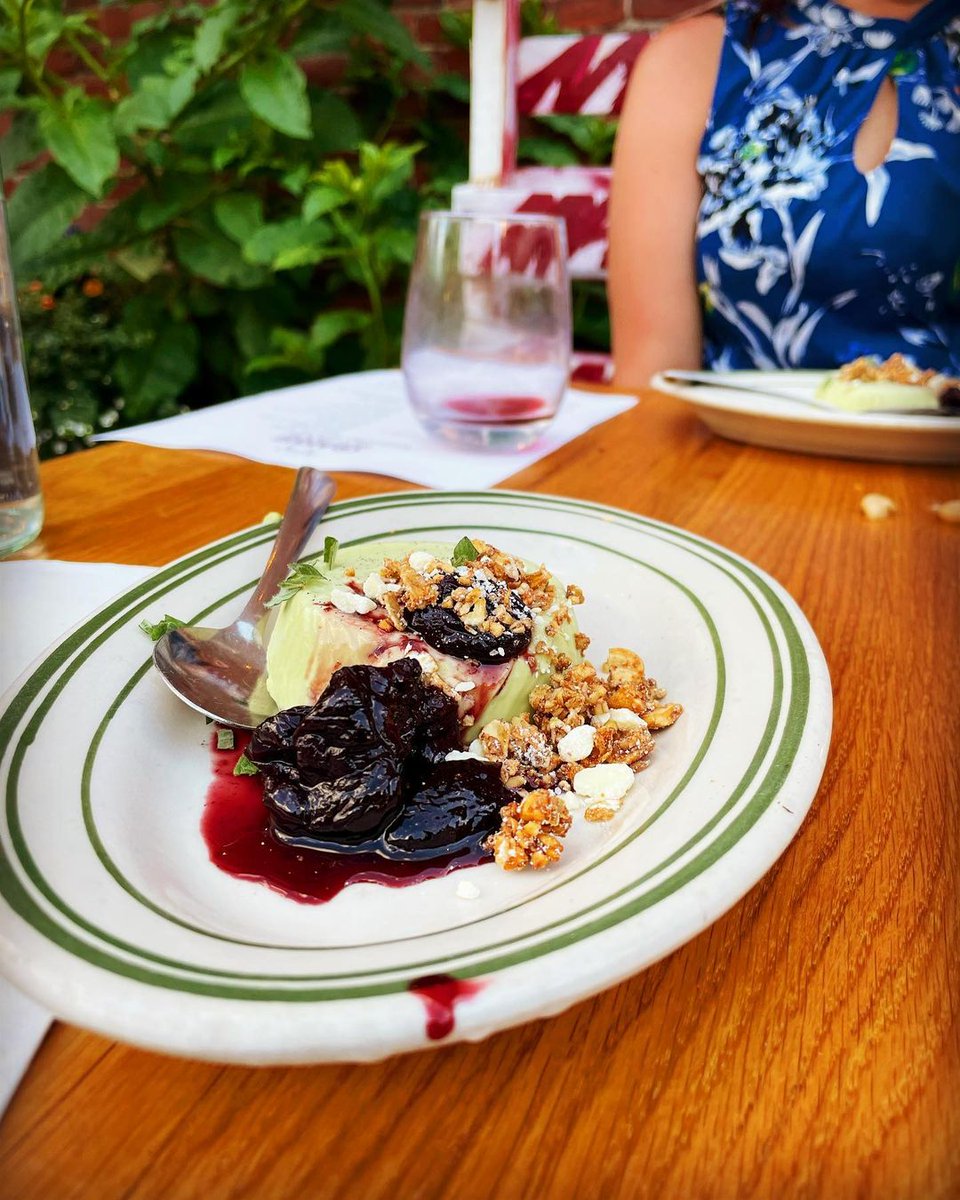 craigieonmain's tweet photo. The weather's finally looking up for the next couple of days 🔥🔥  We're back open Wednesday - Saturday, stop by before we close for the month in August and try to top these photos from @cball206's recent visit! We look forward to cooking for you soon. #cambma #bosfeed https://t.co/8tws4gyVqZ