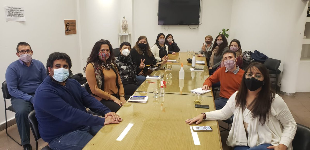 Nos reunimos con concejalxs del Concejo Deliberante de #Avellaneda, para conversar sobre el programa de Gobernanza Ambiental de <a href="/acumarriachuelo/">ACUMAR</a>, destinado a fortalecer la interacción entre las y los actores involucrados en el proceso saneamiento de la Cuenca Matanza Riachuelo.
