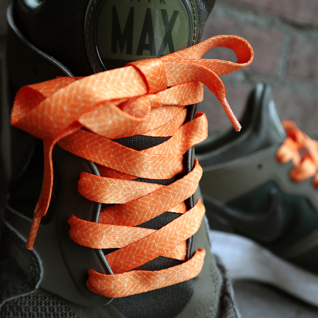 RetroLaces tweet media