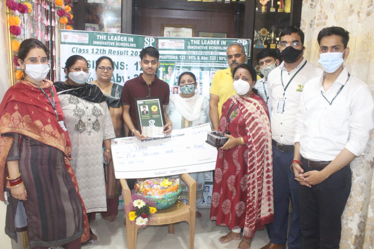 spsmartschools's tweet photo. Day 2: SP Smart Schools felicitate their Position Holder students of Class 12th. 
Team of SP Smart Schools went to homes of students taking all precautions and following COVID SoPs and awarded students for their success in the Class 12th.
#spsmartschools 
#class12thresult https://t.co/EPBjV3wnsQ