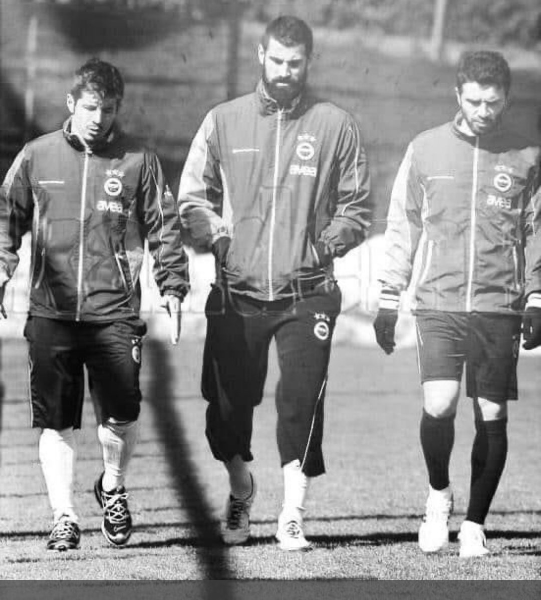 Mathlearning1's tweet image. Çok seviyoruz seni Fenerbahçe, her şeyden vazgeçecek kadar çok. @Fenerbahce #Fenerbahce @1VolkanDEMIREL @_gokhangonul #EmreBelozoglu