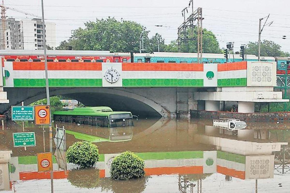 LloydMathias's tweet photo. It’s not really a normal monsoon until Mumbai’s Milan Subway and Delhi’s Minto Bridge get submerged at least once! 🙌#DelhiRains #MumbaiRains https://t.co/KY5oKYHO9S