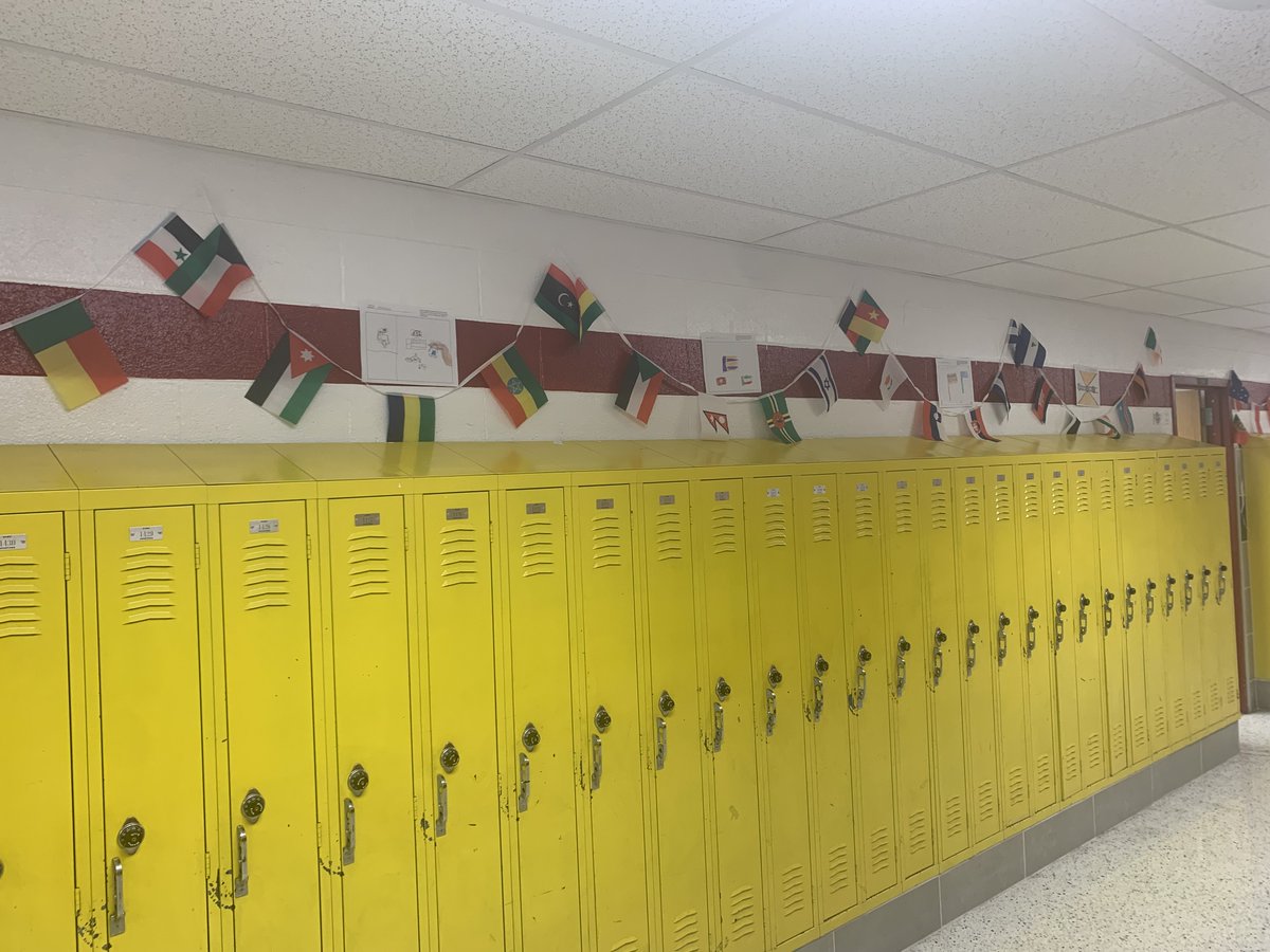 BiancaBemley's tweet photo. Great start to our #SOLA 
@HamptonCSchools summer site. Great job to our teachers and students for helping with our Summer Olympics theme! @BenSymsMS Way to go team!!! https://t.co/pa6bUaHvMi