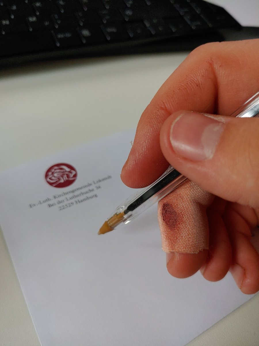 OffenbartCast's tweet photo. Denn ich bin überzeugt, dass dieser Zeit Leiden nicht ins Gewicht fallen gegenüber der Herrlichkeit, die an uns #offenbart werden soll. Röm 8,18

gesendet beim Kartenschreiben https://t.co/Yu8hRUQvbp