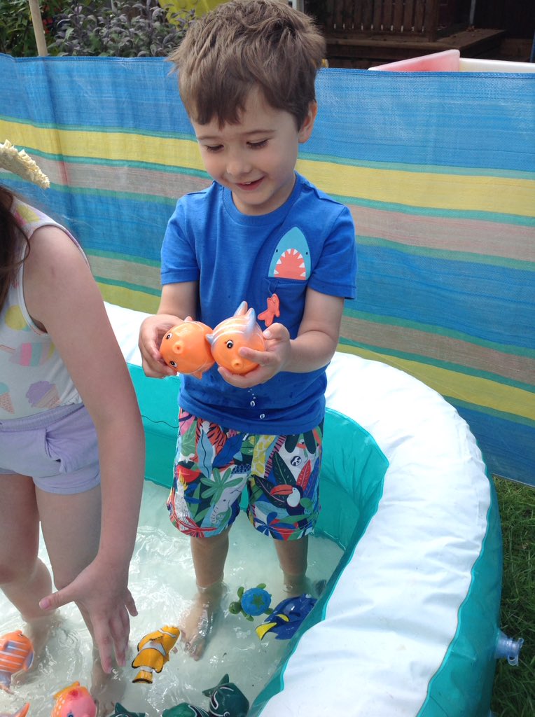 What a fantastic day Hedgehogs have had for our 'Beach Day' treat. We had a fish-filled paddling pool, bucket and spades sand pit, sail-boat water tray, ice-lolly colouring competition and Seaside Sound's Bingo. Don't worry, beach happy! ☀️🕶🌊🍦🏖