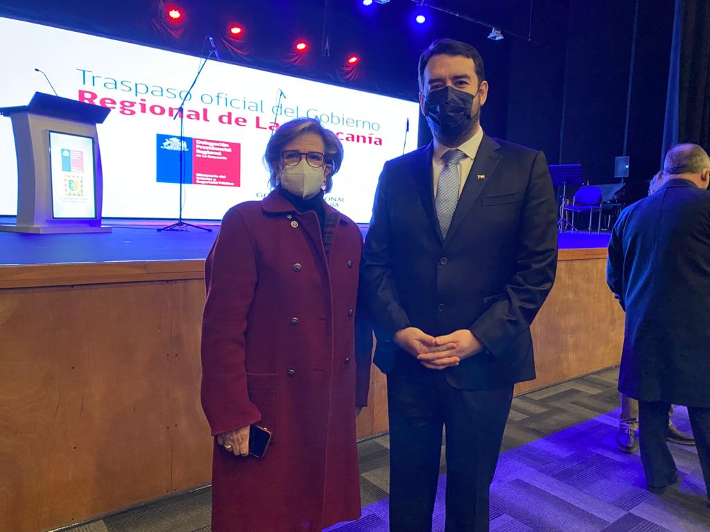 ▶️ Ya comenzó la ceremonia de Traspaso Oficial del Gobierno Regional de La Araucanía 🇨🇱
sigue la señal oficial en facebook.com/DPRLaAraucania ✅