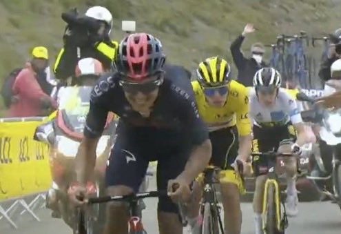 SbastienMlires1's tweet photo. Hoy Carapaz atacó para ganar la etapa. Termina 3ro de la et.17 y sube al 3r puesto de la general. Está en el podio. 

Hoy toda 🇫🇷 habla del ecuatoriano. Escribiré sobre Richie para los diarios franceses. Me siento orgulloso. 

Feliz día de Francia ⁦@RichardCarapazM⁩ ! https://t.co/KWddV4MRUC