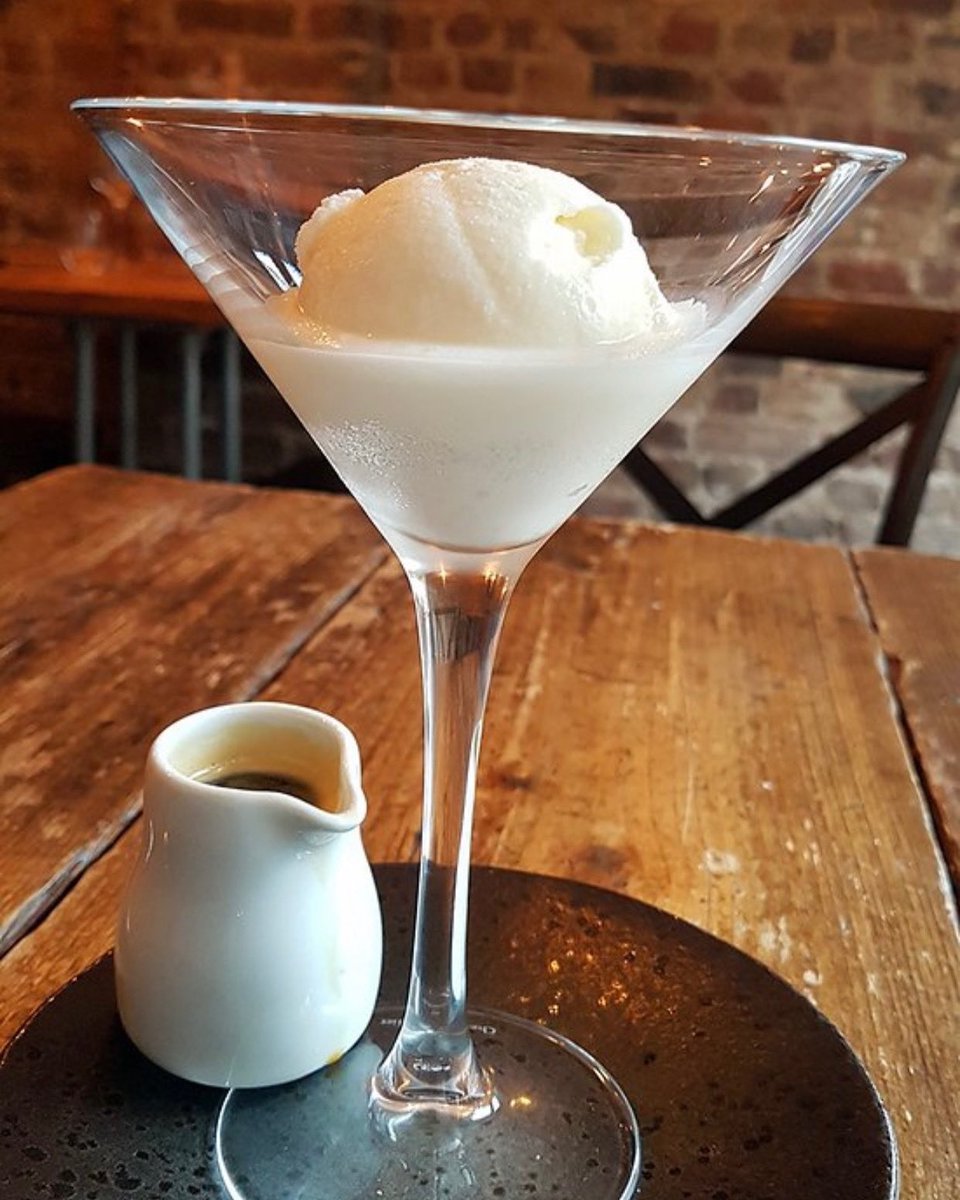 KnifeLondon's tweet photo. Affogato to get you through that Wednesday slump
.
#kniferestaurant #clapham #steakhouse #londoneats #londonfoodies #loveclapham #cheflife #londonrestaurants #dessert #homemadeicecream #affogato https://t.co/L9gkfRHegr
