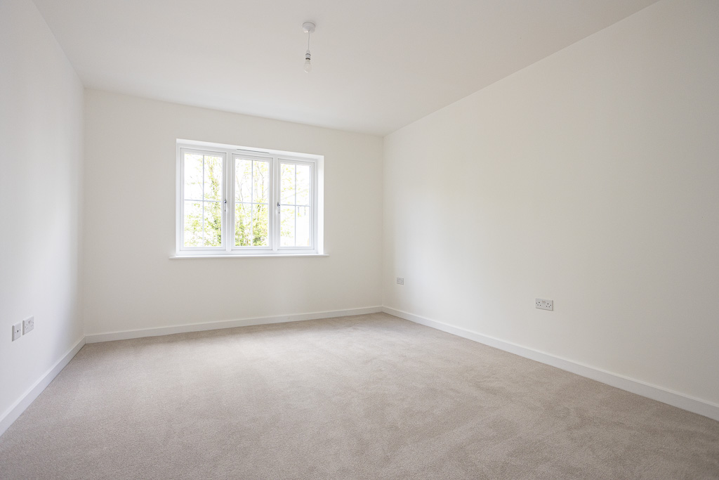 WeAreVIVIDsales's tweet photo. Our new #sharedownership #1bed &amp; #2bed apartments at Leighwood Fields #Cranleigh are very generously sized. We love these large kitchen &amp; dining spaces &amp; they're so light too! Visit https://t.co/BEDJCPhCmk to apply today! Shares from 25% @WeAreVIVIDhomes #morehomesbrightfutures https://t.co/jWyMCWwM3s