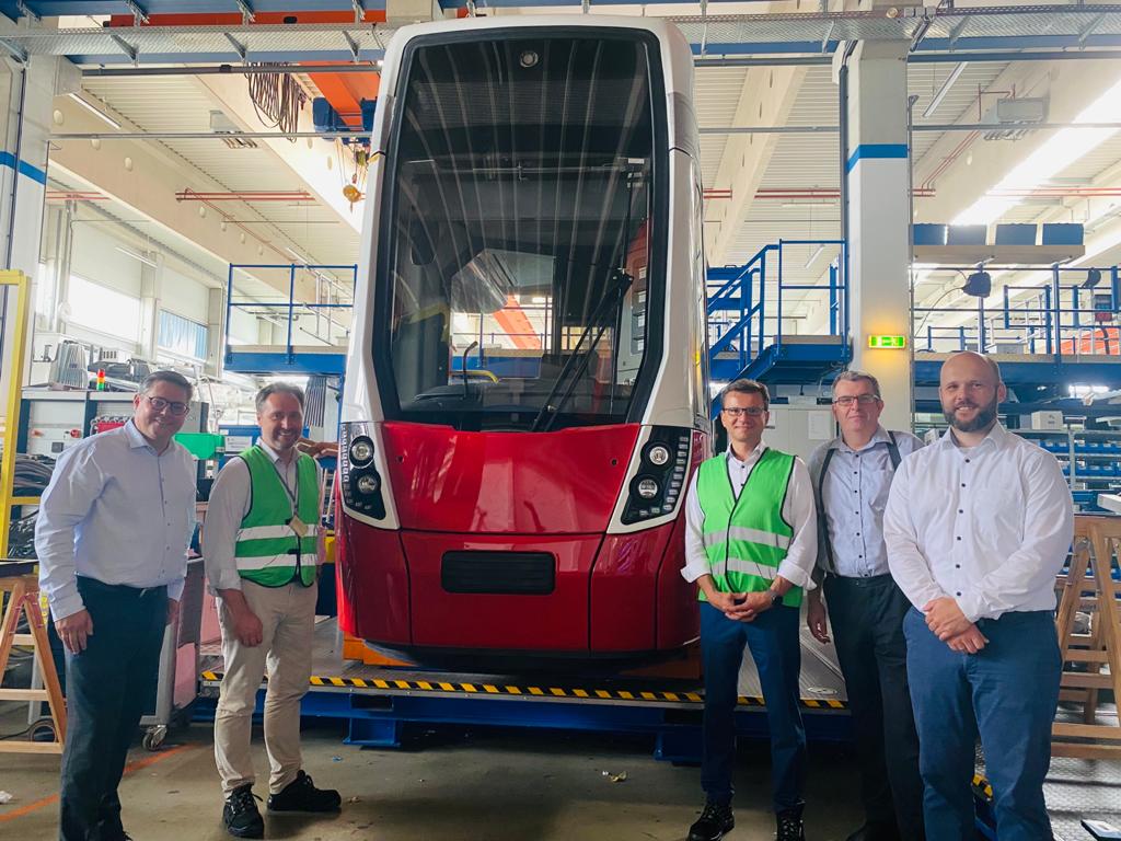 #Digitalisierung stets in aller Munde. Wir hatten heute @magentaB2B_at am <a href="/Alstom/">Alstom</a> Standort in Wien zu Gast &amp; haben Pläne und Ideen für die Zukunft geschmiedet. #staytuned #DieZukunfthabenwirindenHänden