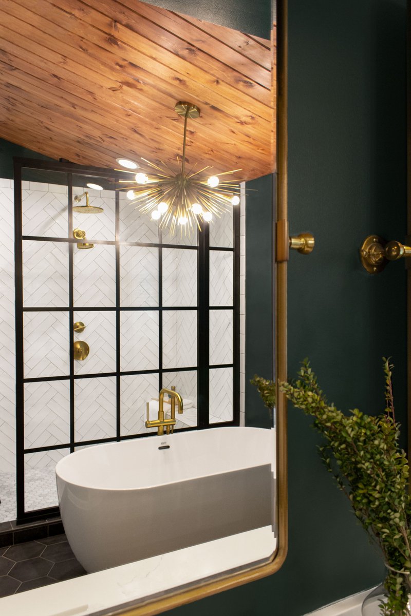 advance_design's tweet photo. Not a bad mirror view 🤩

• Design and build by our ADS team •

#luxurybath #advancedesignstudio #mirrorviews #showerroom https://t.co/XTclyUBew0