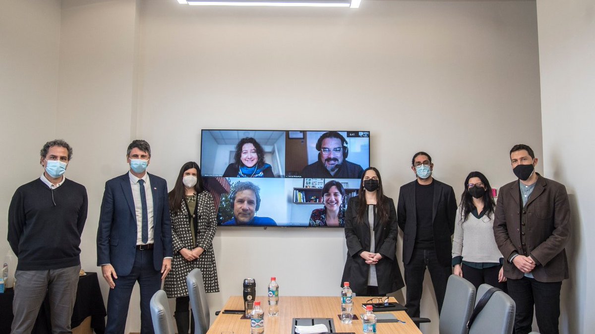 min_ciencia's tweet photo. 🙌Hoy presentamos al Comité Asesor Ministerial de Datos de Interés Público que apoyará a @min_ciencia en crear una gobernanza de datos que permita usar estos activos para la gestión del Estado, investigación y toma de decisiones en base a evidencia 🔎

🗞️https://t.co/U6FrKMIeNi https://t.co/NjsxYWbQFW