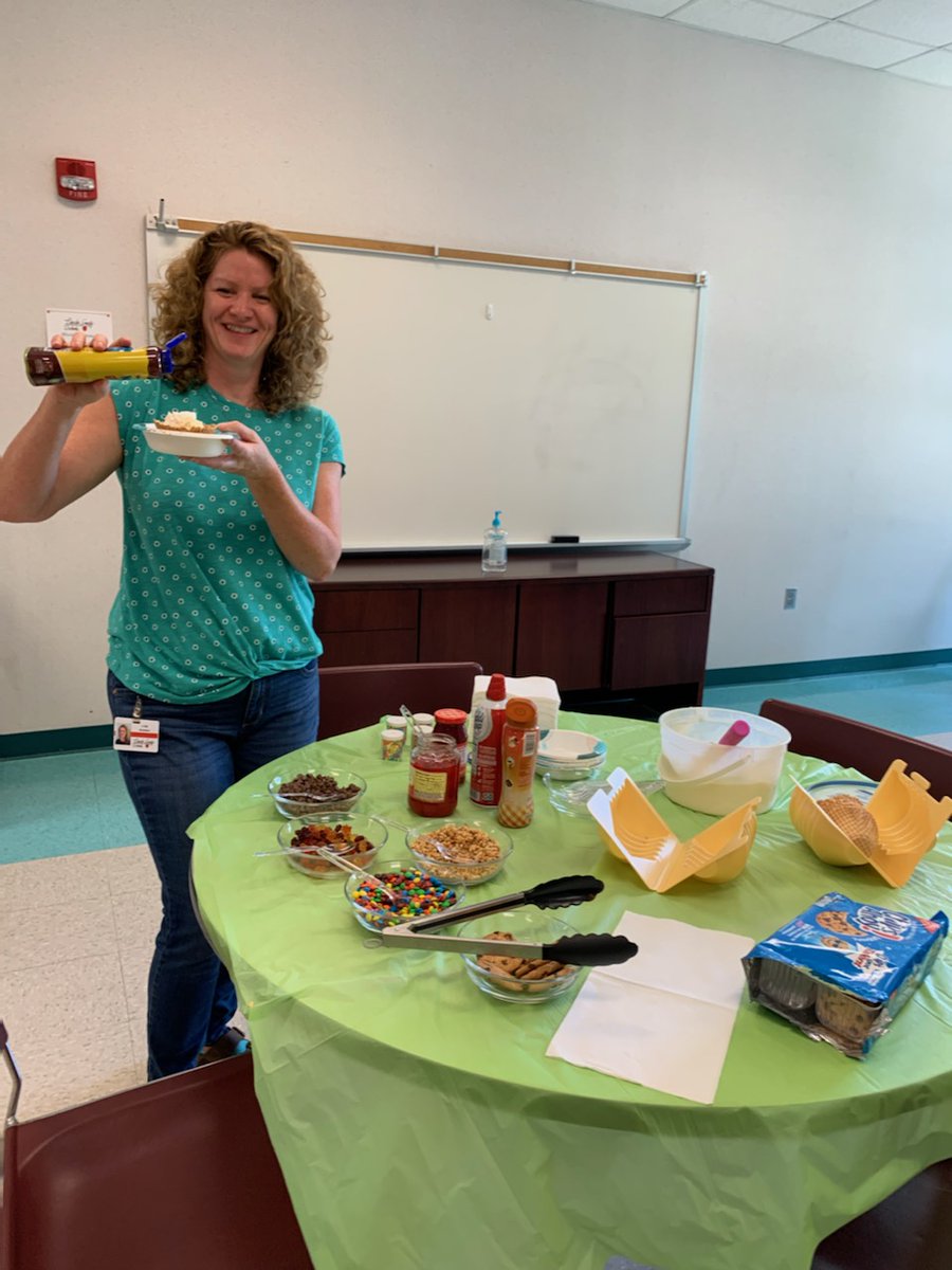 CSES_NC's tweet photo. Today we treated our summer staff @stjames_elem to a sweet treat! We are so thankful for their dedication to @NC_LCS.
#LCSstrong2thecore https://t.co/vhMye4zSRT
