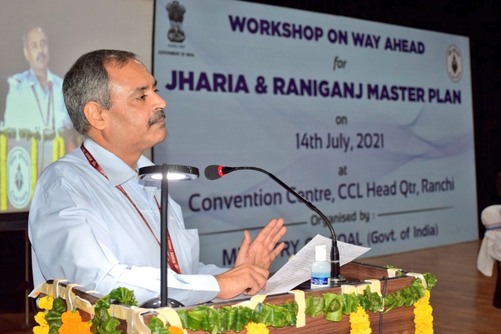 CCLRanchi's tweet photo. A one day workshop on 'Way Ahead for Jharia and Raniganj Master Plan' under the aegis of @CoalMinistry  held at CCL HQ, Ranchi. 

Plan to extinguish fire and to expedite R&amp;R of affected families were discussed. 

Officials from MoC, BCCL, ECL, CCL and State Govts. participated. https://t.co/ARzWKhAQhn