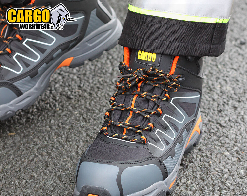 Jet Safety trainers have an oil/acid resistant dual density sole that reaches maximum SRC slip resistant safety standard, which is the slip resistance on steel and ceramic surfaces.

Check them out now: bit.ly/2UPqSIY

#workwearexperts #wearthebull #workwearboots