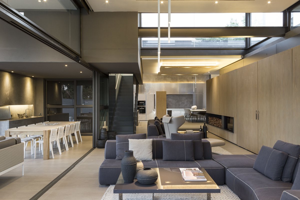NvdMArchitects's tweet photo. House SAR
Read more >>> https://t.co/vVDchctRnV
#wednesdayvibes #midweekmotivation #midweektreat #openplanliving #livingareas #luxuryhomedesign #homedesigninspiration #decor #diningroom #lounge #design #MSLD #NVDM #luxuryliving #interiordesign #interiordecor https://t.co/yXjfY6nnUD