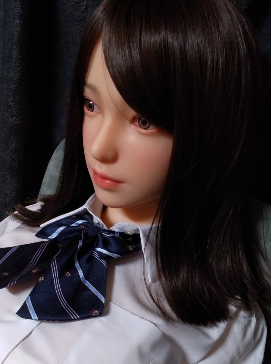 sinodoll1's tweet photo. ヴァ「ぬわぁん、暑いなもぉん」
姫「おっ、そうだな」
ヴァ「夏は乾燥剤が1ヶ月からしかもたんよ」
姫「是非もなしじゃ」#sinodoll https://t.co/AbyWj34Ufp