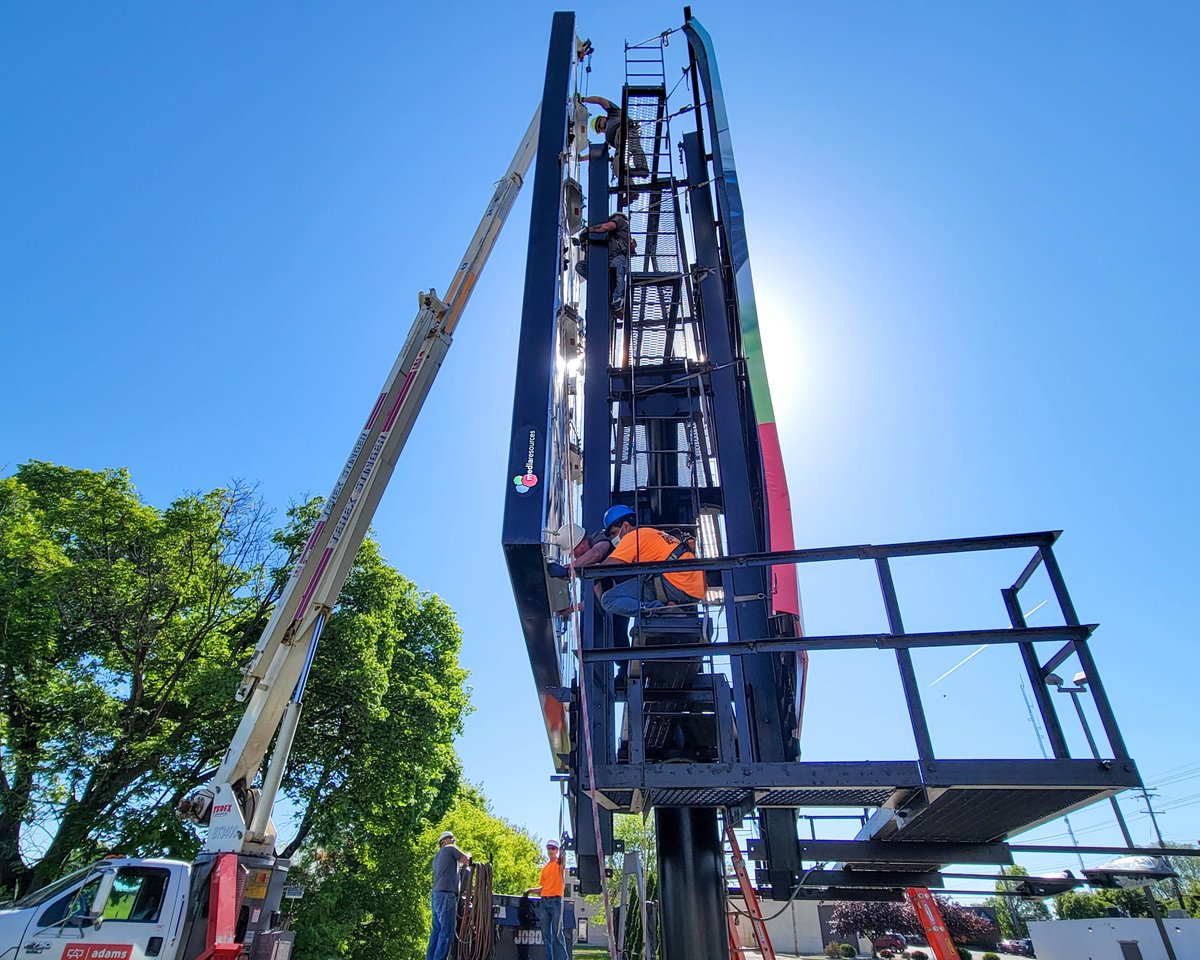 mediaresources's tweet image. We have the expertise and experience to provide you with all of your installation needs. From indoor digital displays to outdoor 3D props, or signage, we can make it happen for your company!
#WeInstall #SignInstallation #Installation #DigitalInstallaton #OutdoorSignage #OOH #DOOH