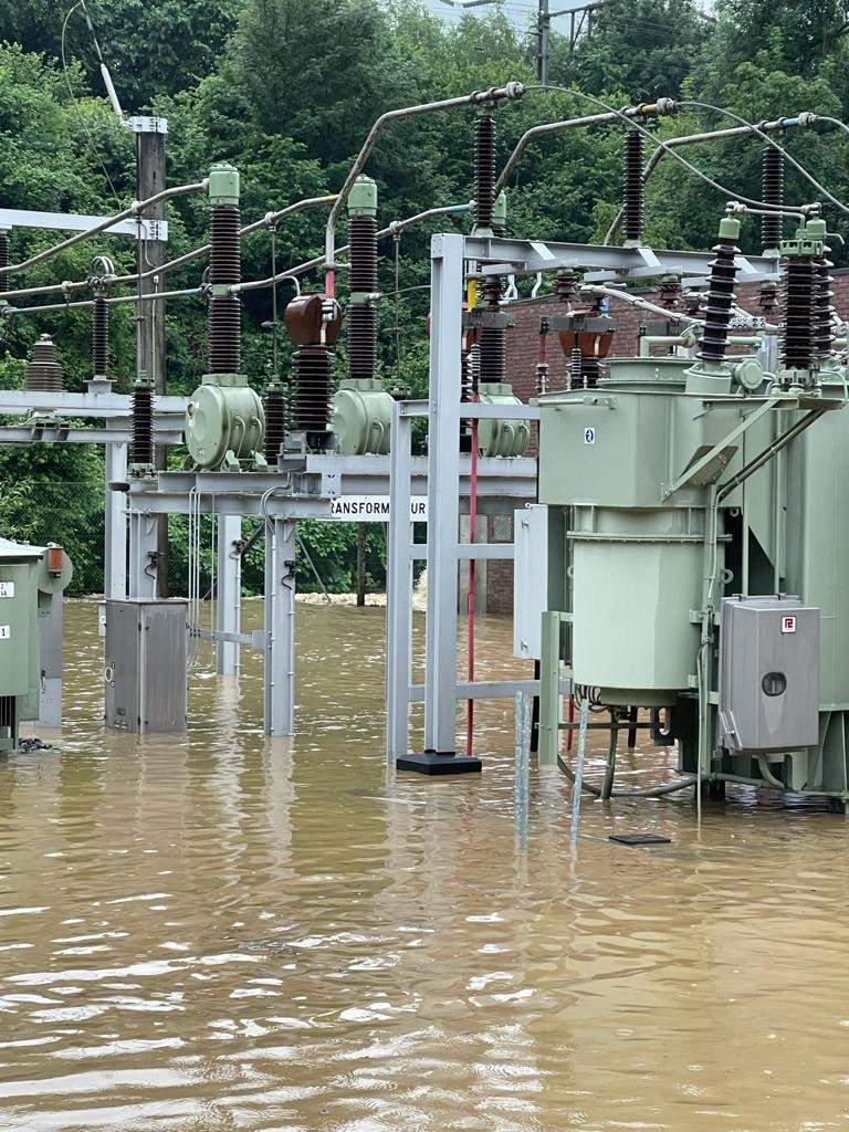 eliacorporate's tweet photo. Extreme #flooding in 🇧🇪. In #Liège 3 high-voltage substations have been flooded. The #Pepinster substation remains out of service for the time being. We are working out solutions together with the DSOs. This is an extreme situation. Our technicians are doing their utmost. https://t.co/TQi3l8ej5N