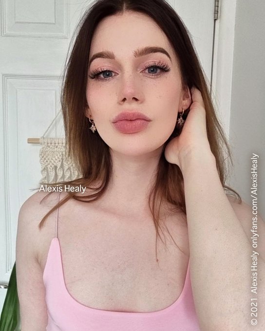 I just wanna be your favourite ? https://t.co/f8IlNZLddt