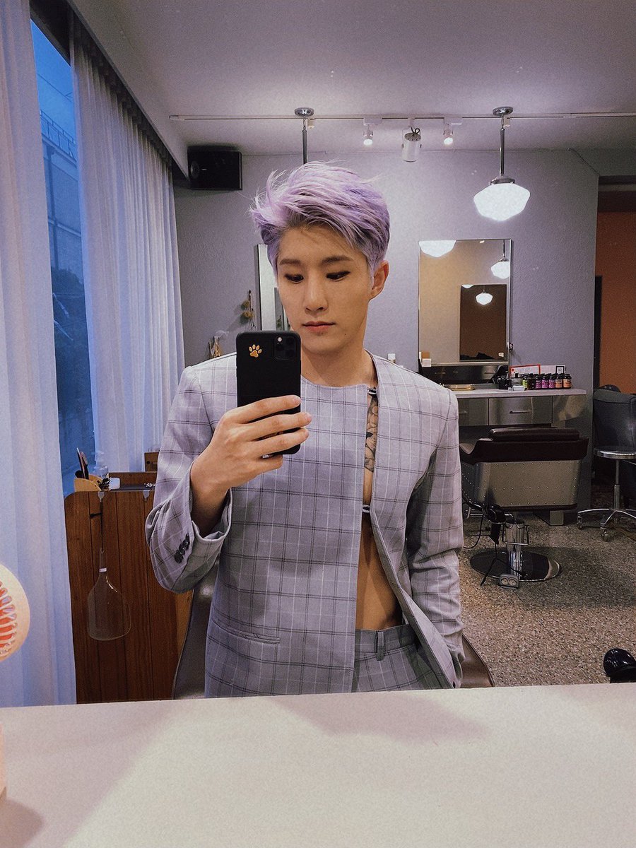Aroha_Bell's tweet photo. Quiero aprovechar para contarles que a mi niño le regalaron un pez y como sabe que AMO a JIN JIN así lo nombró, Les presento al Pecesito JIN JIN SWITCH ON IS COMING 

#ASTRO | #SWITCH_ON | #SWITCH_ON_JINJIN | @offclASTRO https://t.co/RUOwpH0nVA