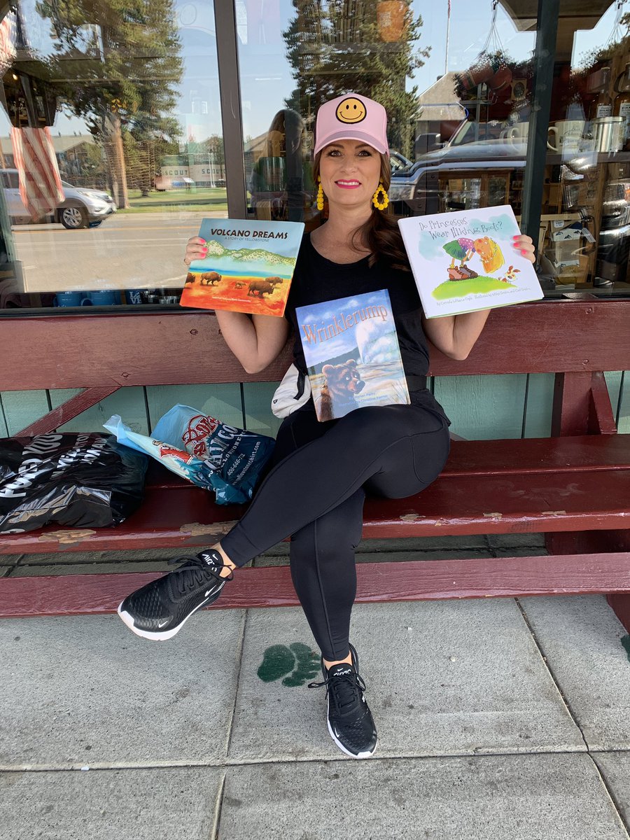 mandriaslee's tweet image. #newlibrarybooks #Yellowstone #vacation