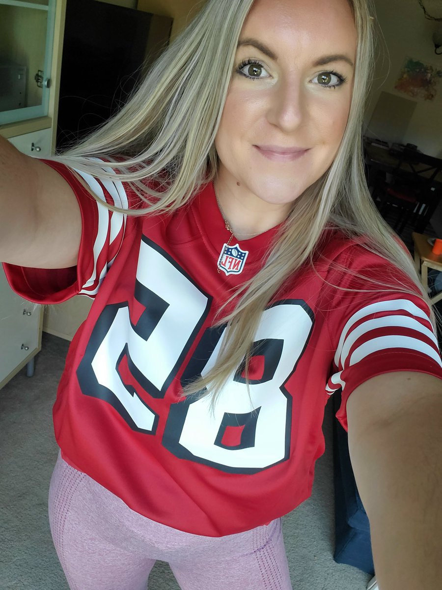 BrieJoy's tweet photo. REP your team in the comments #ninergang #ninernation #fortyniners #footballseason #sanfranciscobay #sportsteam #bayareareppin #kittle https://t.co/bejt68rkvY