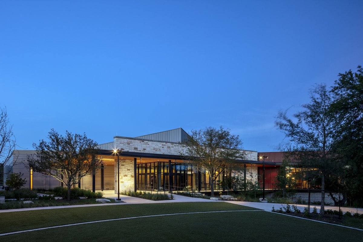 BeckGroup's tweet photo. Located in the beautiful Hill Country landscape, Austin Ridge Bible Church includes a new worship center, gathering spaces, recording studios, and education spaces.
Project: Austin Ridge Bible Church
Location: #Austin, Texas
The Beck Group: #Architecture
#FaithBasedDesign https://t.co/Znfhkrmb1i