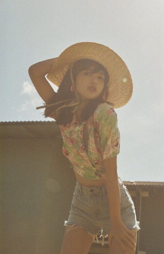 hourlyexopink's tweet photo. retro feel https://t.co/h6nXFapHUz