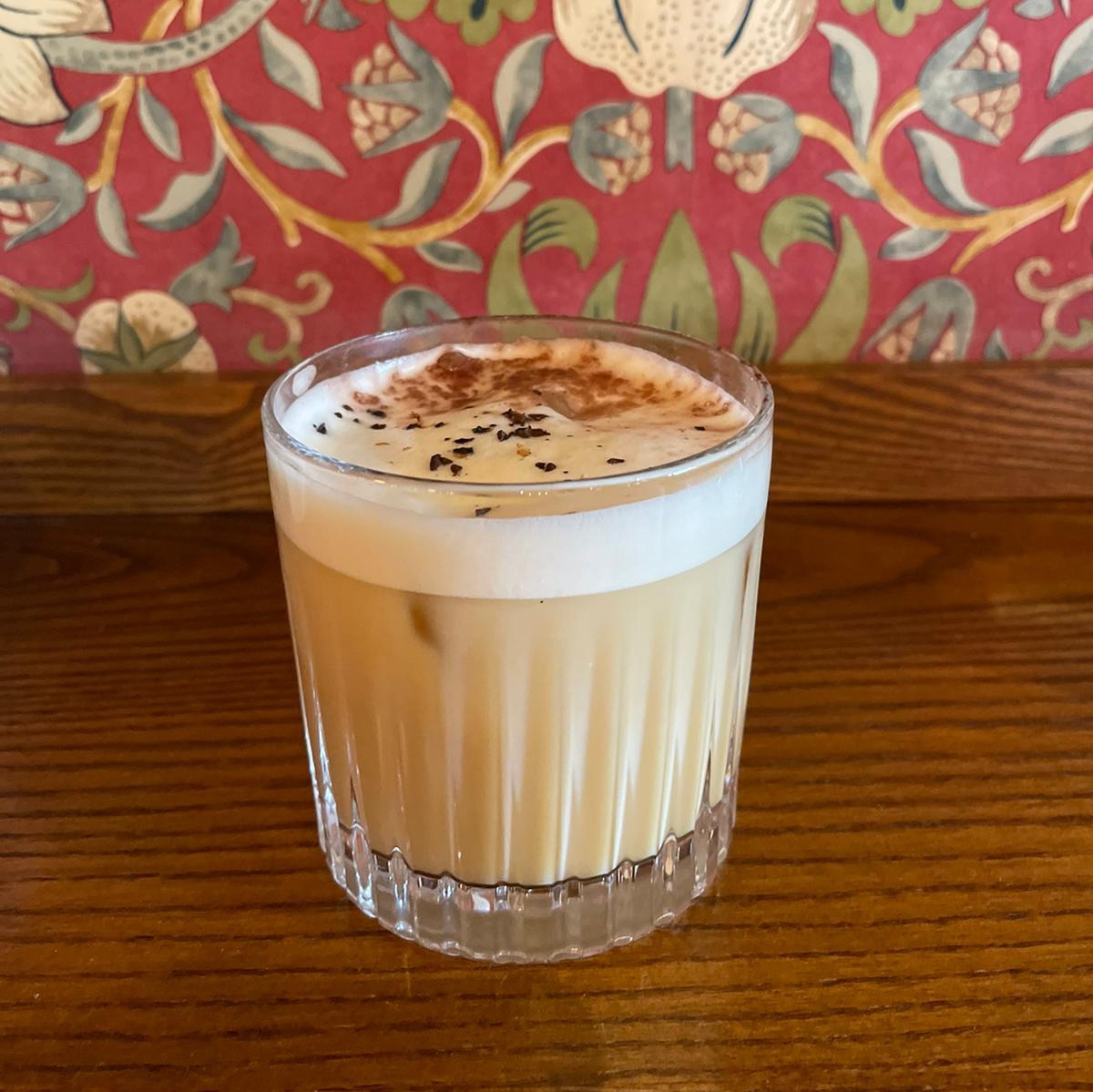 Panther_Milk_'s tweet photo. Perfect serve 🙌🏻

100ml shaken with ice and served straight with a sprinkle of cinnamon. https://t.co/7L6iYCzJl0