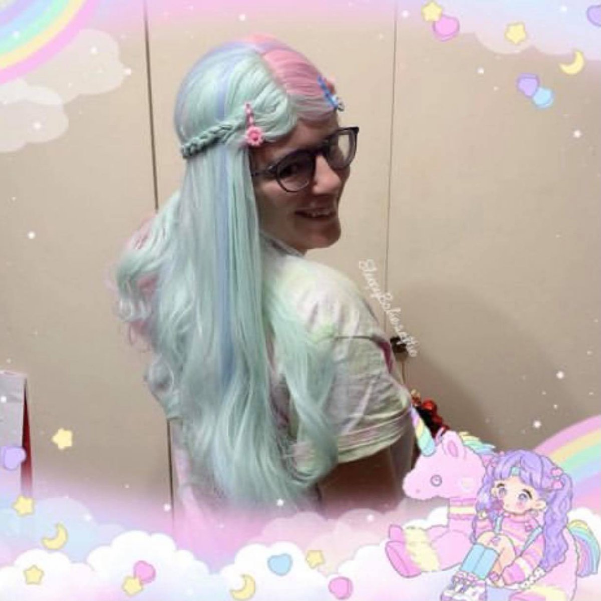 sleepybabiesoft's tweet photo. i love my pastel wig i look so Kawaii
#kawaii #pastel #pastelwig #wig #pastelpink #pastelgreen #softaesthetic #agere #sfwagere #littlespace #sfwlittle https://t.co/y4VE1z41yQ