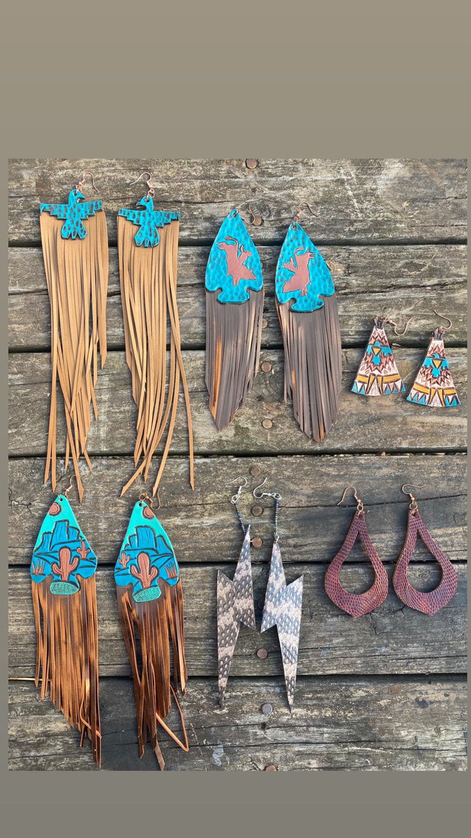 meganery's tweet image. Some of you may know, most will not. We currently have a horse at the vet in critical condition. I’m running a 25% off sale on the website to help cover the vet bills. Use code PRAYFORGUS aacustomleather.com